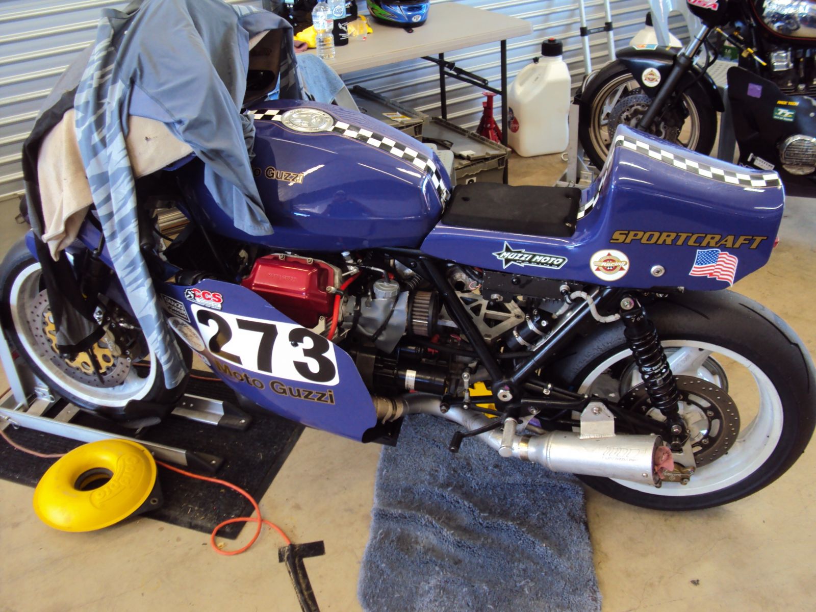 Guzzis at the Phillip Island Classic 2019 24 7 V11 Moto Guzzi