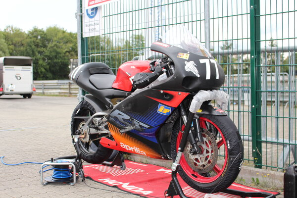 More information about "rs125_trackday.JPG"