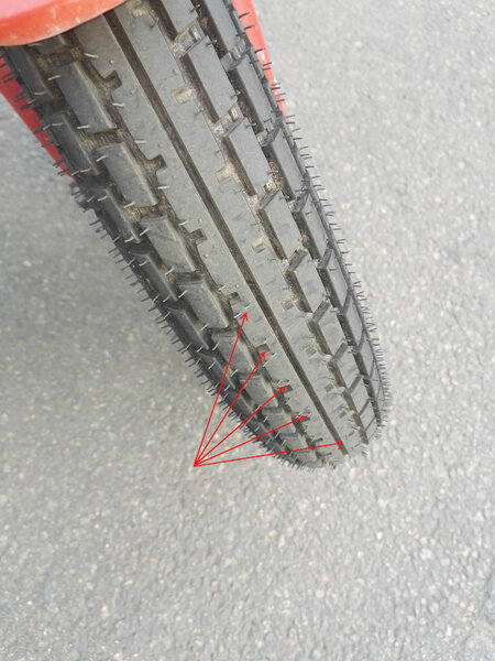 tyre_with_arrows.jpg